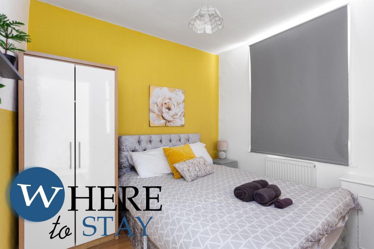 Entire Modern House City Center Barrow-in-Furness Екстер'єр фото