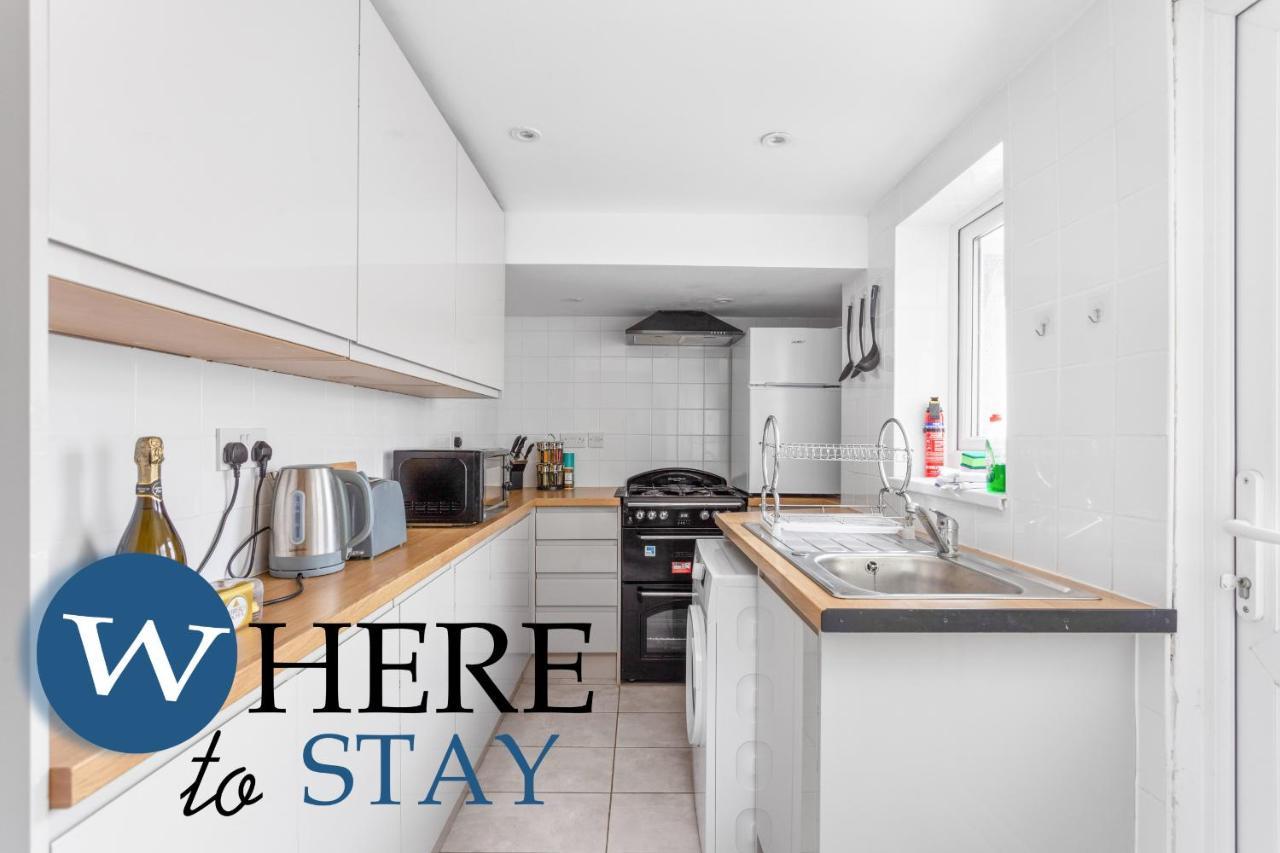 Entire Modern House City Center Barrow-in-Furness Екстер'єр фото